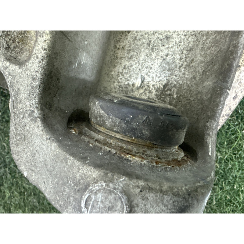 Цапфа подвески (подвеска) LAND ROVER Range Rover L405 2016 5.0 LR038551