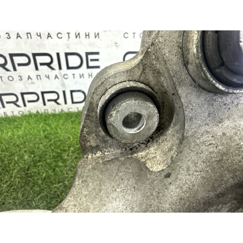 Цапфа подвески (подвеска) LAND ROVER Range Rover L405 2016 5.0 LR038551