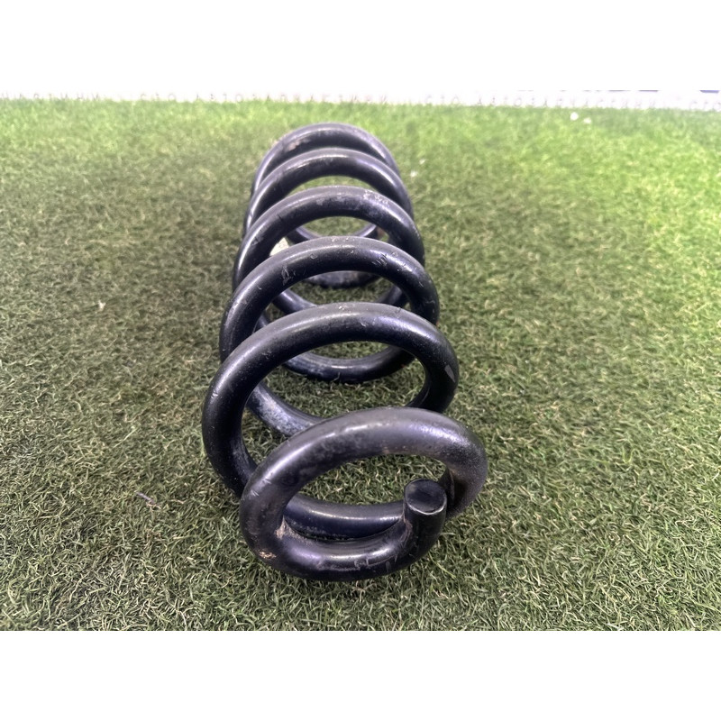 Пружина підвіски (підвіска) Jeep Grand Cherokee WK2 2014 3.0 Diesel 68029869AD