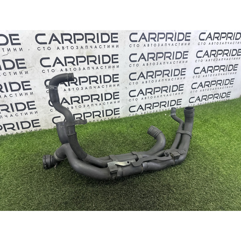 Патрубок (система охлаждения) Volkswagen Touareg NF 2011 3.6 7P6122101L