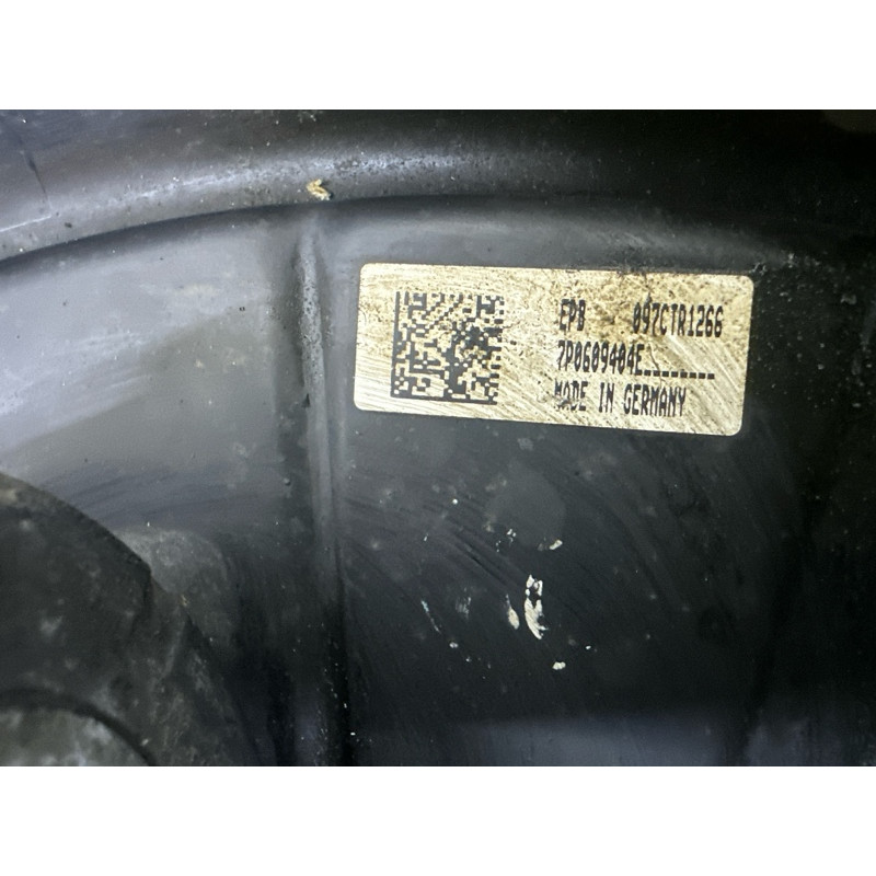 Цапфа подвески (подвеска) Volkswagen Touareg NF 2011 3.6 7P0505436A