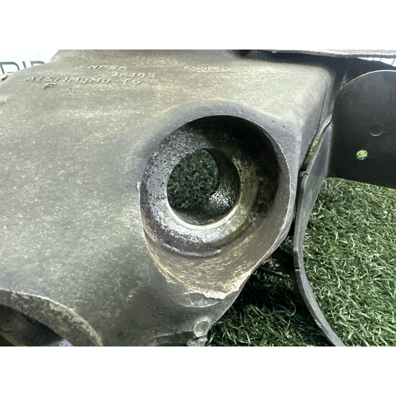 Поворотний кулак (подвеска) LAND ROVER Range Rover L405 2016 5.0 LR078374