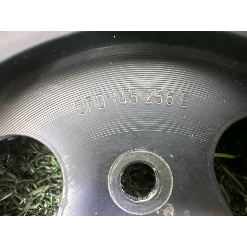 Шкив насоса гидроусилителя (рулевое управление) Volkswagen Touareg NF 2013 3.6 07D145256E