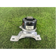 Подушка двигателя