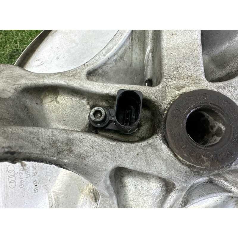 Цапфа подвески (подвеска) AUDI A4 B9 2017 2.0 TFSI 8W0505432T