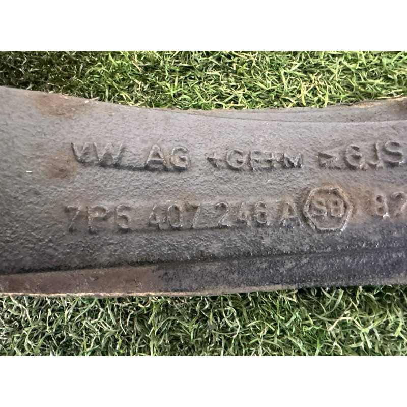 Поворотный кулак (подвеска) Volkswagen Touareg NF 2013 3.6 7P6407246A