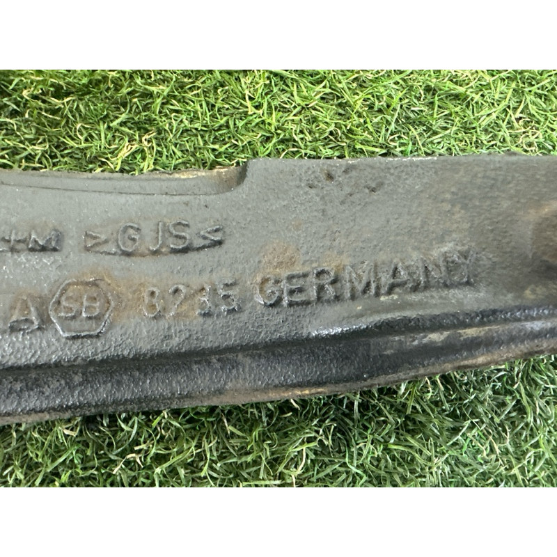 Поворотный кулак (подвеска) Volkswagen Touareg NF 2013 3.6 7P6407246A
