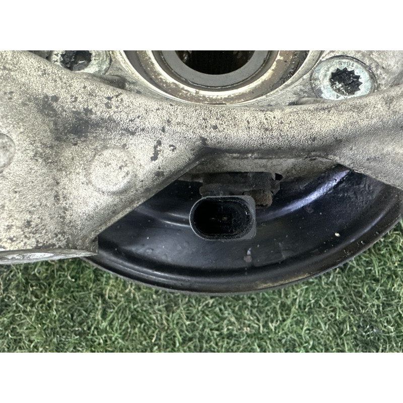 Цапфа подвески (подвеска) Volkswagen Touareg NF 2013 3.6 7P0505435B