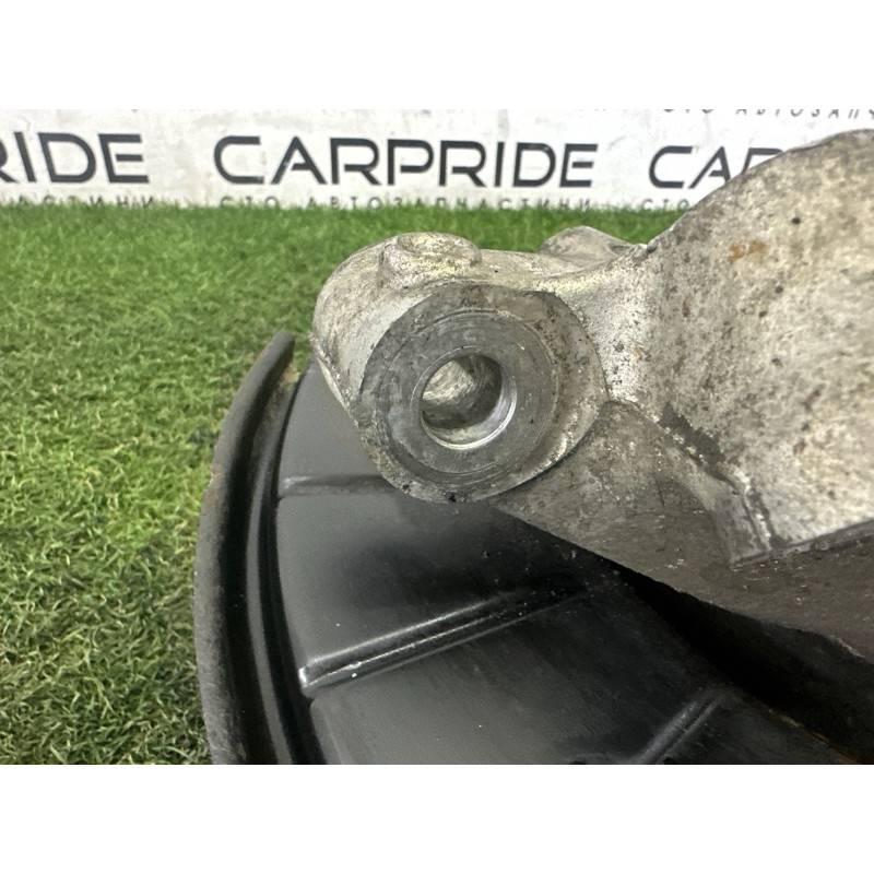 Цапфа подвески (подвеска) Volkswagen Touareg NF 2013 3.6 7P0505435B