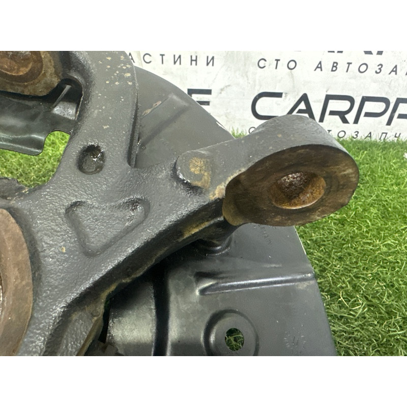Поворотный кулак (подвеска) Volkswagen Touareg NF 2011 3.6 7P6407245A