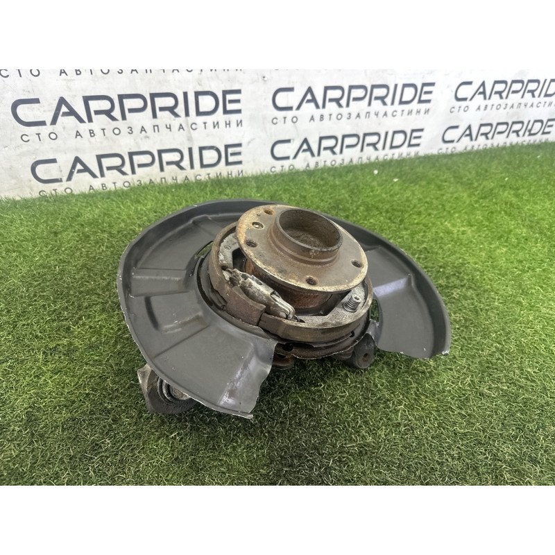 Цапфа подвески (подвеска) BMW 3-series E90 2010 3.0 N54 33326783668