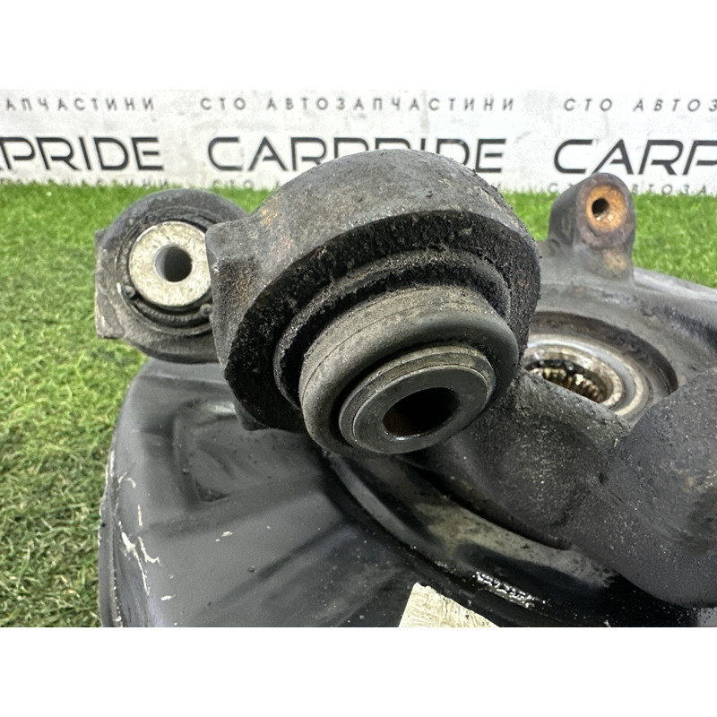 Цапфа подвески (подвеска) BMW 3-series E90 2010 3.0 N54 33326783668