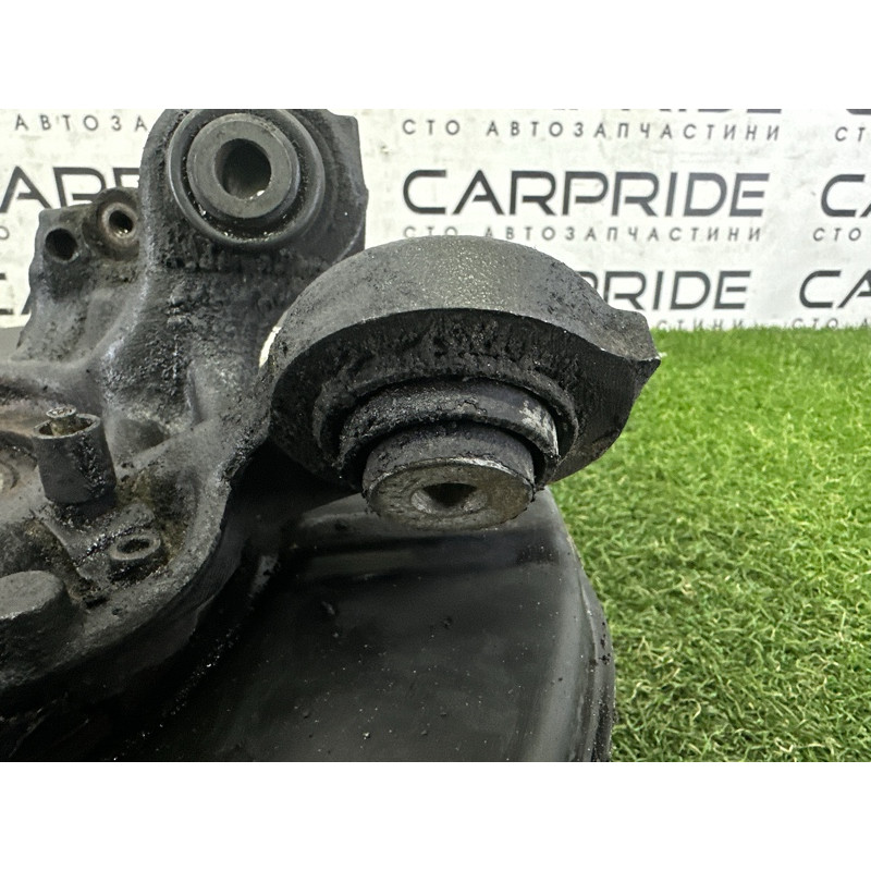 Цапфа подвески (подвеска) BMW 3-series E90 2010 3.0 N54 33326783668