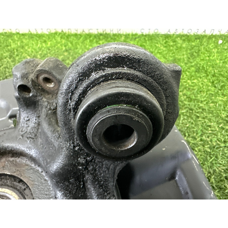 Цапфа подвески (подвеска) BMW 3-series E90 2010 3.0 N54 33326783668