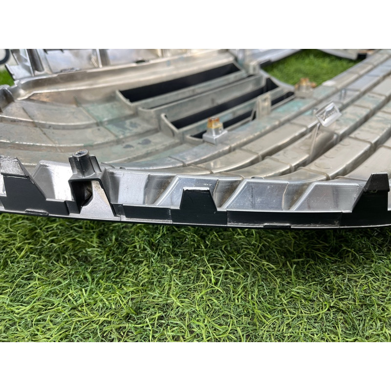 Решетка радиатора (наружные элементы кузова) Hyundai Ioniq AE 2018 1.6 Hybrid 86350G2110