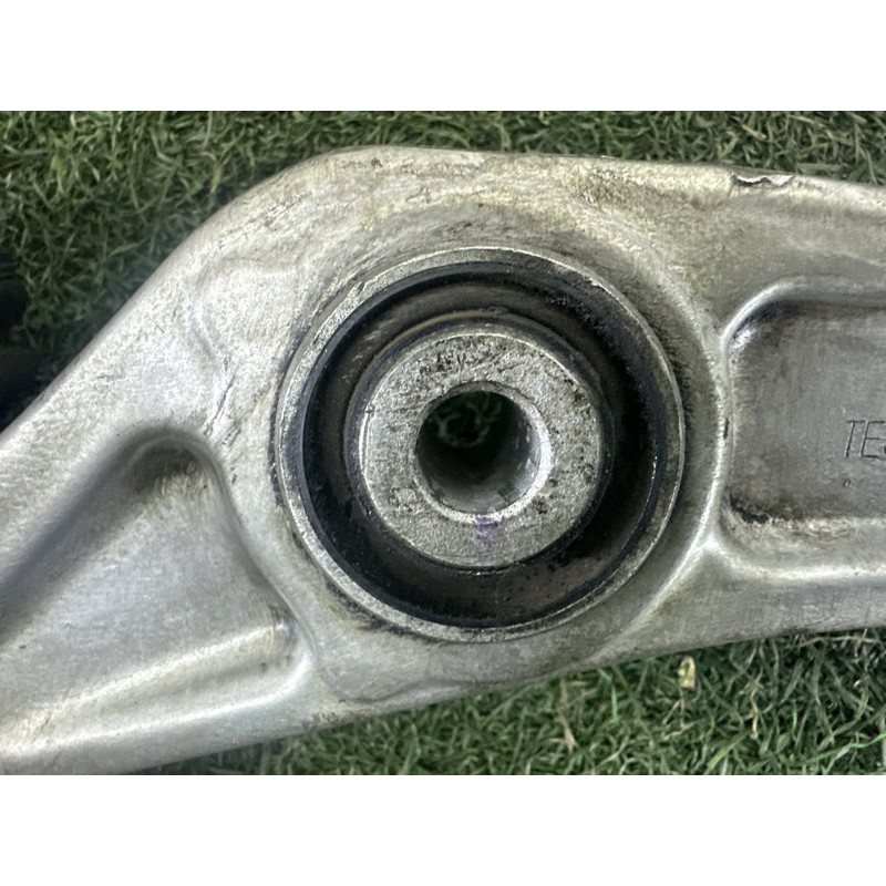 Рычаг подвески (подвеска) AUDI Q5 8R 2012 3.2 8K0407152F