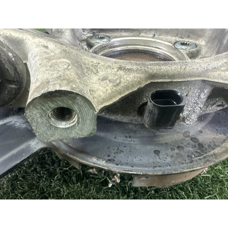 Цапфа подвески (подвеска) Volkswagen Touareg NF 2013 3.0 Hybrid 7P0505435A