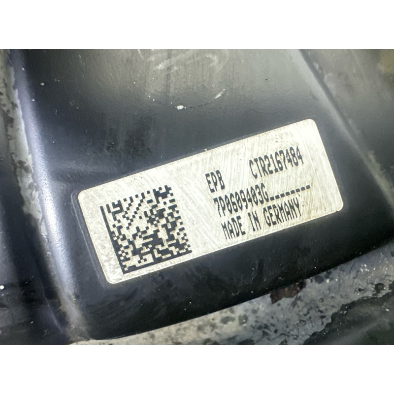 Цапфа подвески (подвеска) Volkswagen Touareg NF 2013 3.0 Hybrid 7P0505435A