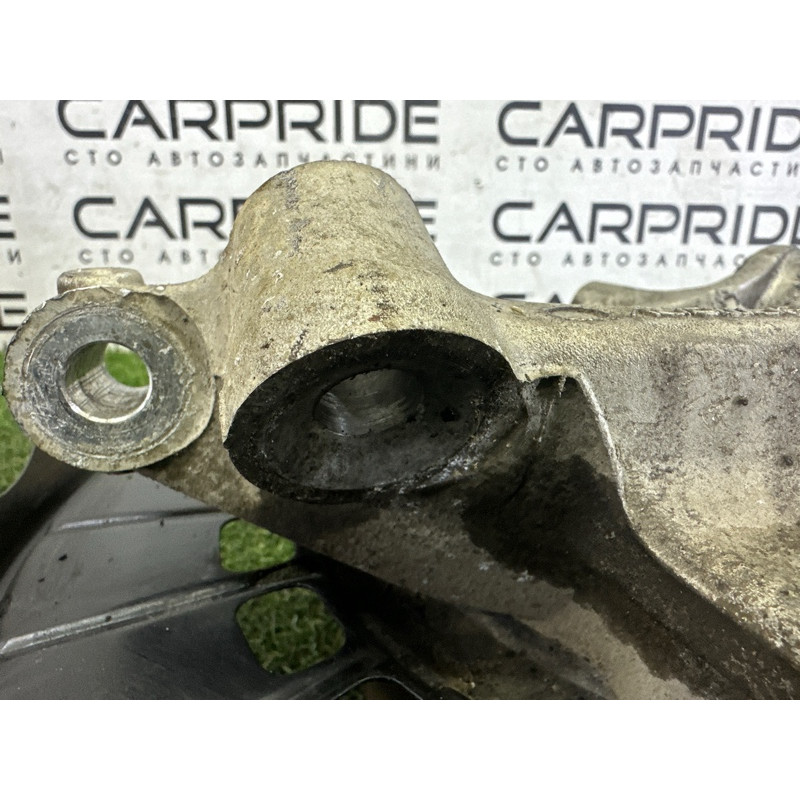 Цапфа подвески (подвеска) Volkswagen Touareg NF 2011 3.6 7P0505435A