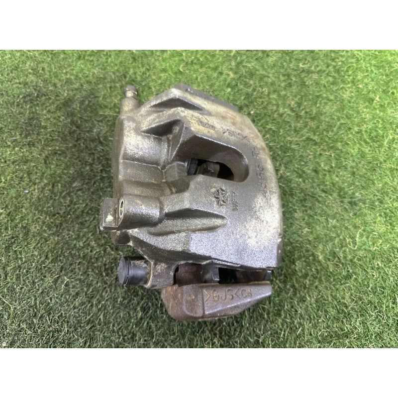 Суппорт тормозной (тормозная система) Jeep Grand Cherokee WK2 2014 3.0 Diesel 68052362AB