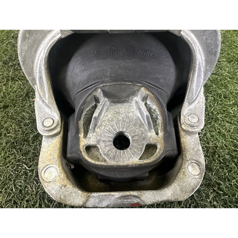 Подушка двигателя (двигатель и элементы) AUDI Q7 4M 2017 2.0 TFSI 8W0199372G