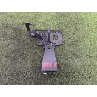 Замок капота