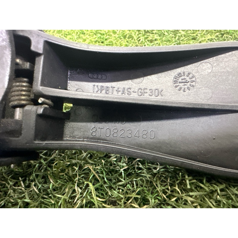 Замок капота (кузов и элементы) AUDI A4 B8 2014 2.0 TFSI 8T0823480