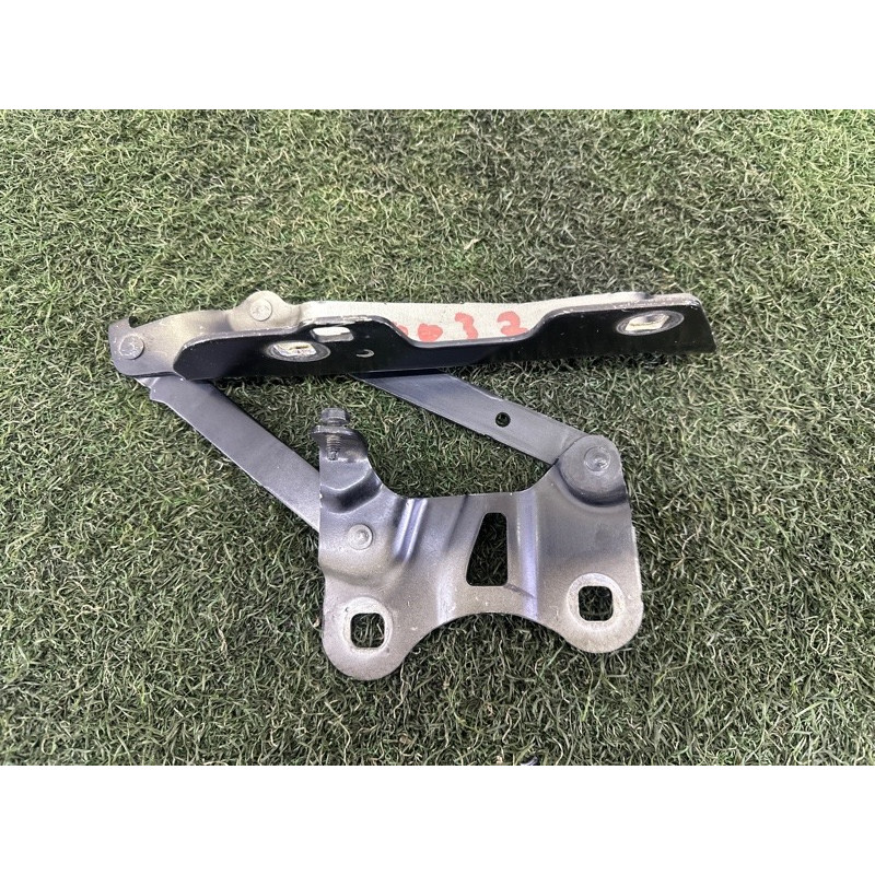 Петля капота (кузов и элементы) LAND ROVER Range Rover L405 2016 5.0 LR088986