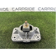 Подушка двигателя