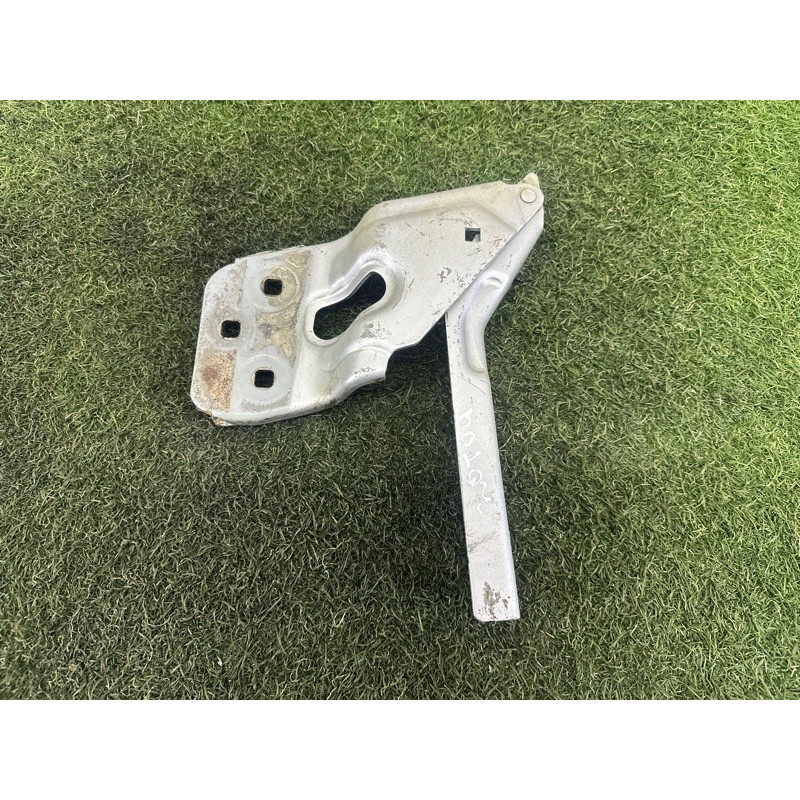 Петля капота (кузов и элементы) Volkswagen Touareg NF 2013 3.6 7P6823302