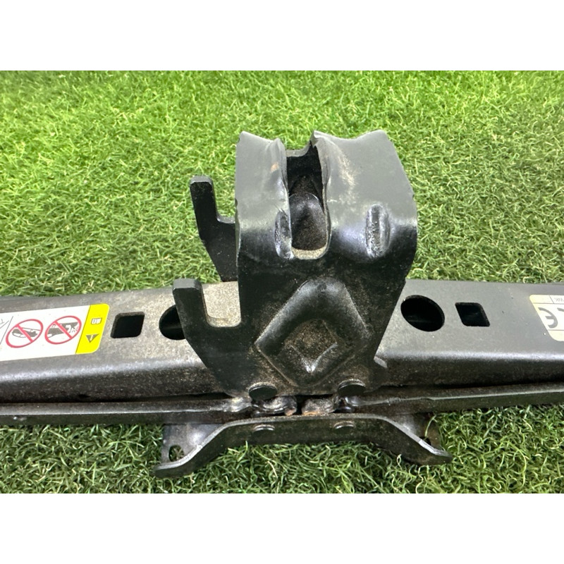 Комплект инструмента (аксессуары) Jeep Grand Cherokee WK2 2018 3.6 68332817AB