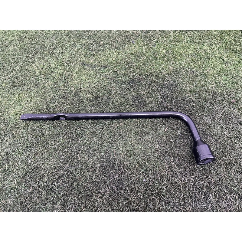 Комплект инструмента (аксессуары) Jeep Grand Cherokee WK2 2018 3.6 68332817AB