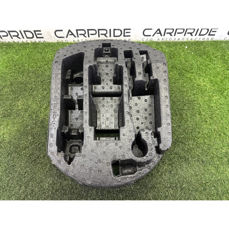 Комплект инструмента (аксессуары) Jeep Grand Cherokee WK2 2018 3.6 68332817AB