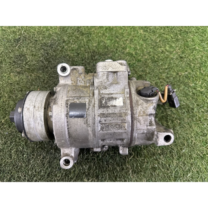 Компрессор кондиционера (отопление и кондиционирование) AUDI A8 D4 2011 4.2 CDRA 4H0260805G