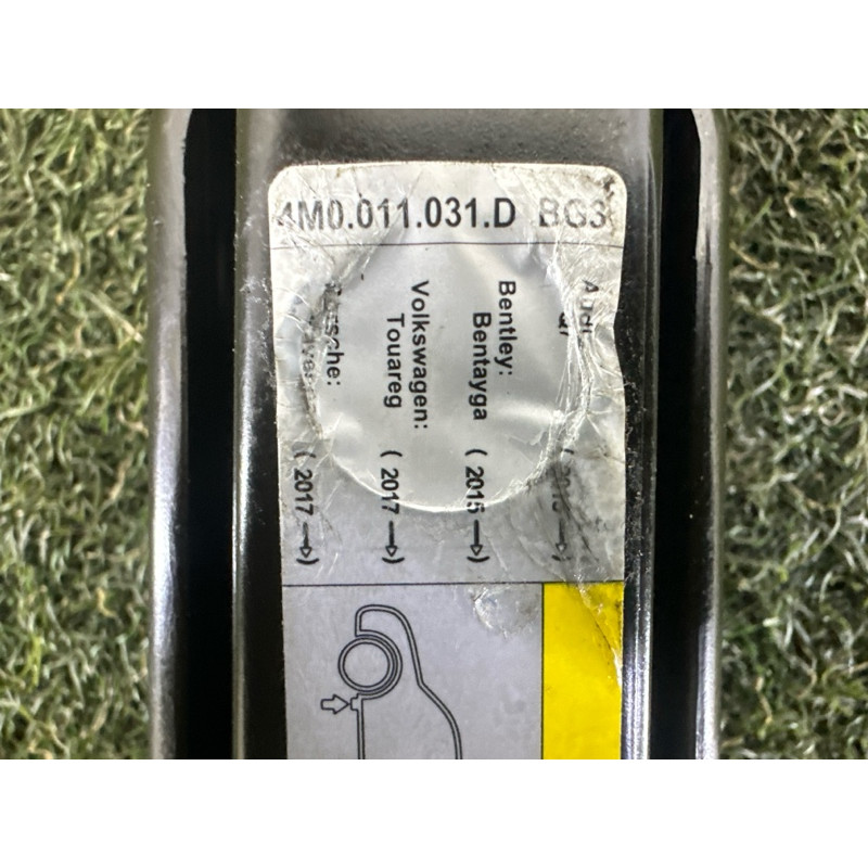 Домкрат (аксессуары) AUDI Q7 4M 2017 3.0 TFSi 4M0011031K