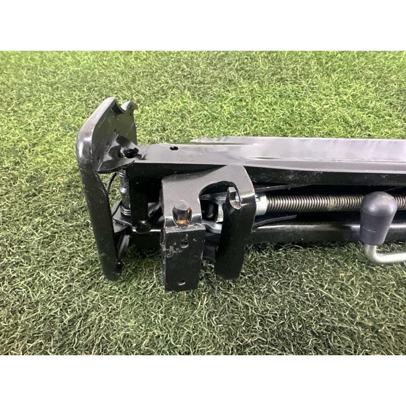 Домкрат (аксессуары) Volkswagen Touareg NF 2013 3.6 7P0011031B