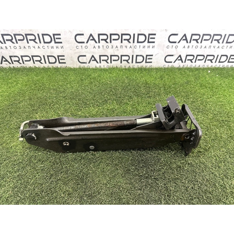 Домкрат (аксессуары) AUDI Q7 4L 2011 3.0 TFSi 4L0011031E