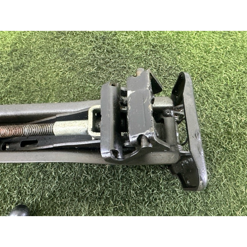 Домкрат (аксессуары) AUDI Q7 4L 2011 3.0 TFSi 4L0011031E