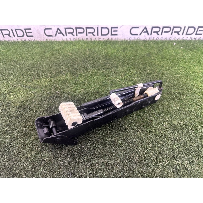 Домкрат (аксессуары) BMW 5-series E60 71126767944