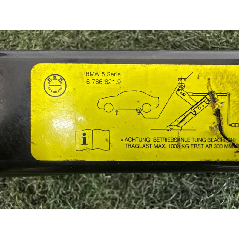 Домкрат (аксессуары) BMW 5-series E60 71126767944