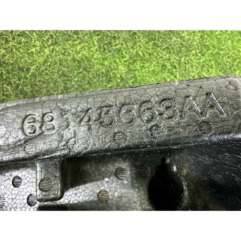 Комплект инструмента (аксессуары) Jeep Grand Cherokee WK2 2014 3.0 Diesel 68068665AC