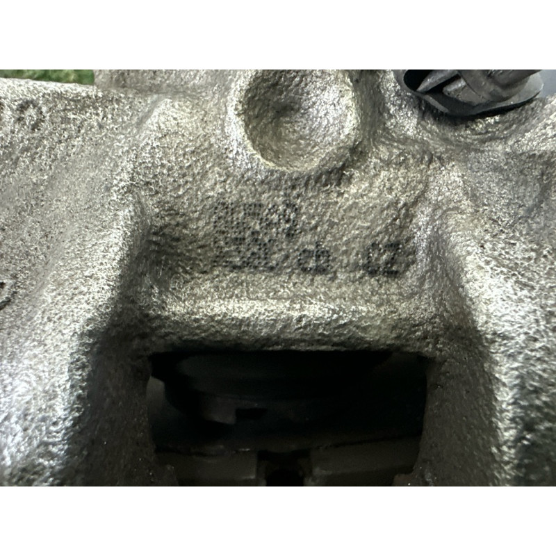 Суппорт тормозной (тормозная система) AUDI A4 B9 2017 2.0 TFSI 8W0615403