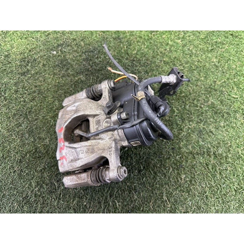 Суппорт тормозной (тормозная система) AUDI A4 B9 2017 2.0 TFSI 8W0615404