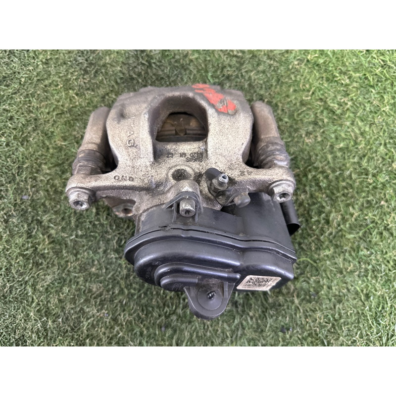 Суппорт тормозной (тормозная система) AUDI A4 B9 2017 2.0 TFSI 8W0615404