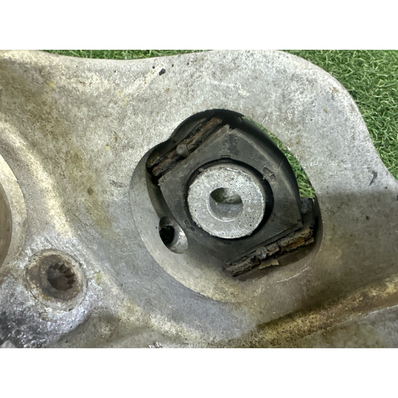 Цапфа подвески (подвеска) AUDI A4 B8 2013 2.0 TFSI 8K0505431AH