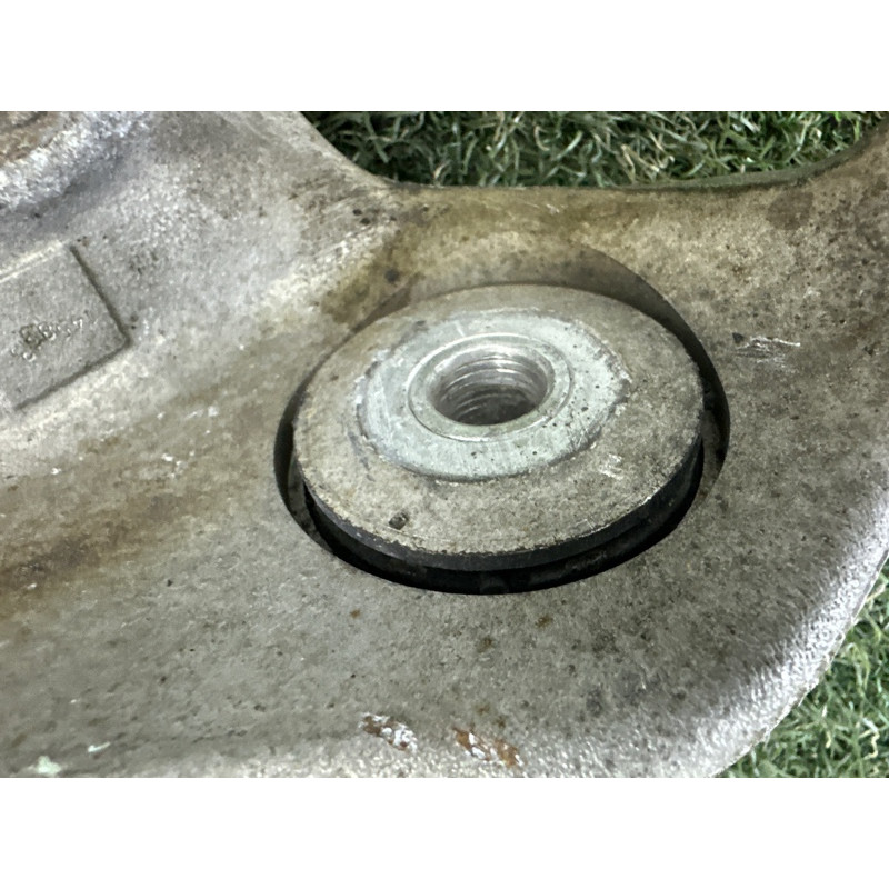 Цапфа подвески (подвеска) AUDI A4 B8 2013 2.0 TFSI 8K0505431AH