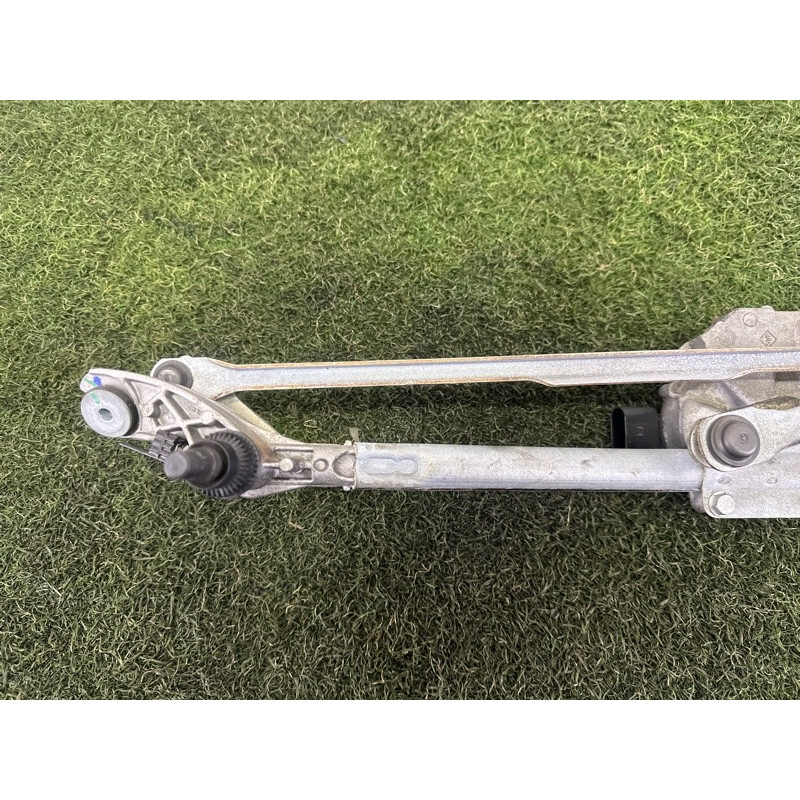 Трапеция дворников (кузов и элементы) BMW 3-series E90 2010 3.0 N54 61617161711