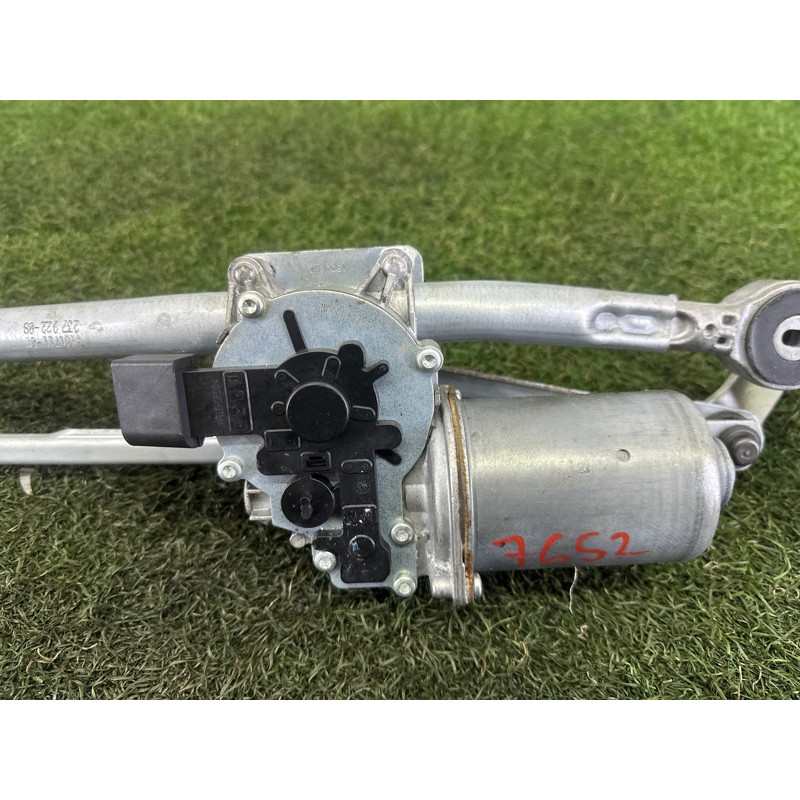 Трапеция дворников (кузов и элементы) BMW 3-series E90 2010 3.0 N54 61617161711