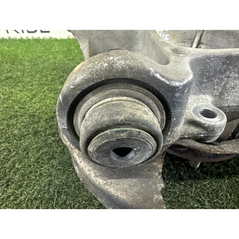 Цапфа підвіски (подвеска) LAND ROVER Range Rover L405 2016 5.0 LR038550