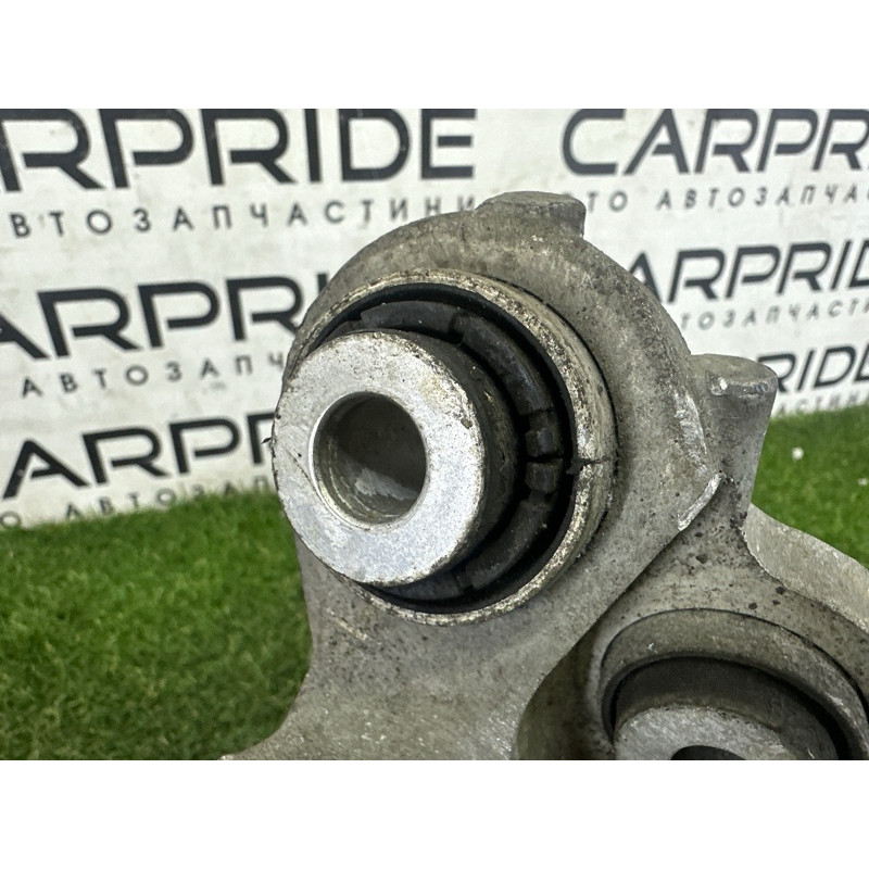 Цапфа підвіски (подвеска) LAND ROVER Range Rover L405 2016 5.0 LR038550